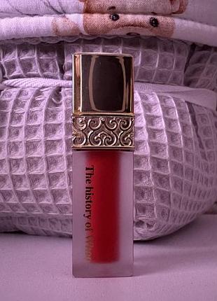 Червона матова помада люкс сегменту the history of whoo