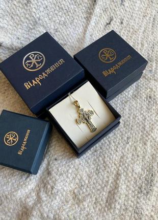 Серебряный крестик с позолотой и бриллиантом3 фото