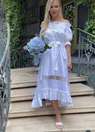 Платье белое праздничное
