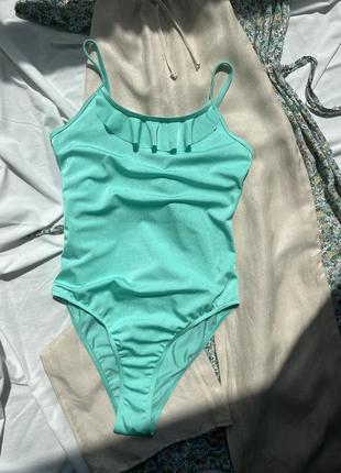 Новый яркий купальник prettylittlething