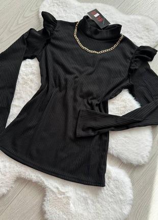 Стильна кофта з ланцюжком