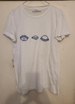 Футболка gestuz.