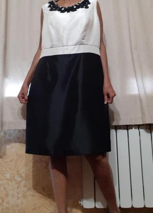 Плаття ошатне