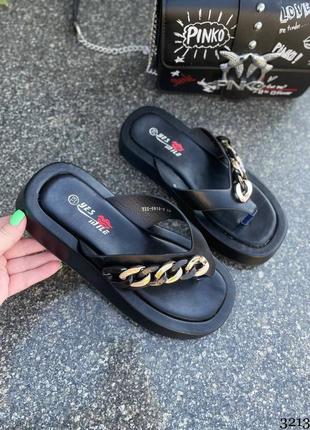 Шльопанці з ланцюжком