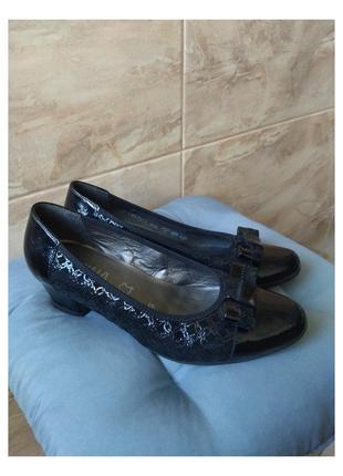 Класичні туфлі чорні шкіряні alpina .р.5,52 фото