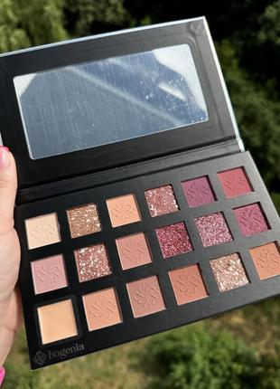 Палетка теней для век bogenia berry galaxy eyeshadow palette