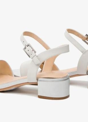 Кожаные босоножки clarks с ортопедической стелькой 25см3 фото