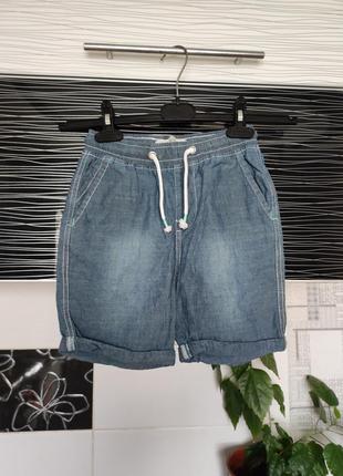 Джинсовые шортики на жаркое лето.