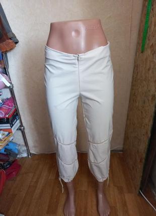 Легкие укороченные брюки 42-44 размер