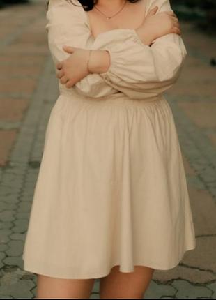 Бежевое платье [л]