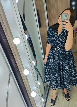 Стильное двухбортное платье макси, платье в принт, на пуговицах от marks & spencer.