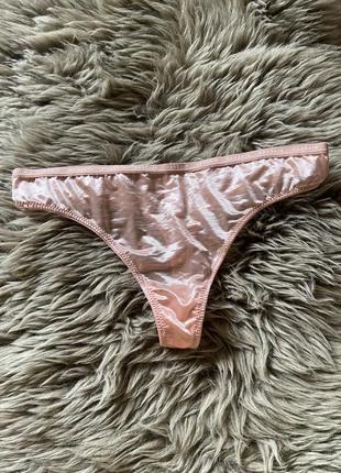 Красиві стильні трусики стрінги danskin