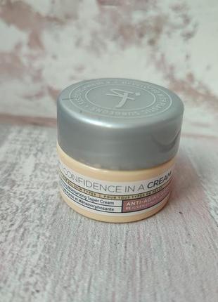Антивозрастной увлажняющий крем для лица it cosmetics
