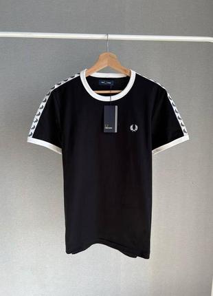 Мужская футболка fred perry черная с белыми лампасами фред перри (b)