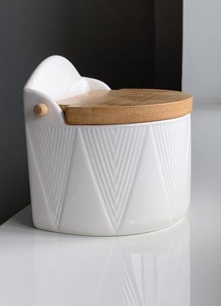 Керамічна банка зі зручною бамбуковою кришкою