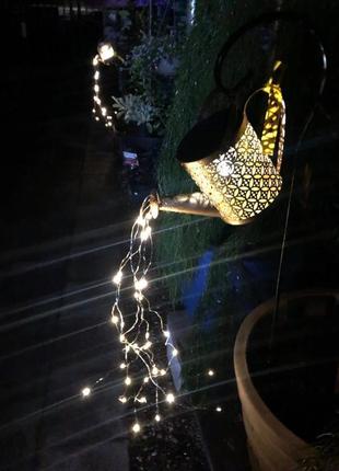 Лійка світильник садовий на сонячній батареї. заряджається від сонця.