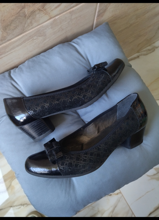 Класичні туфлі чорні шкіряні alpina .р.5,56 фото