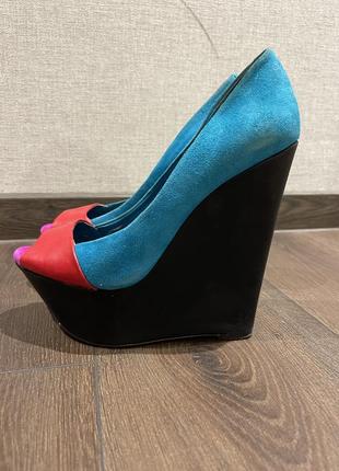 Туфлі на платформі