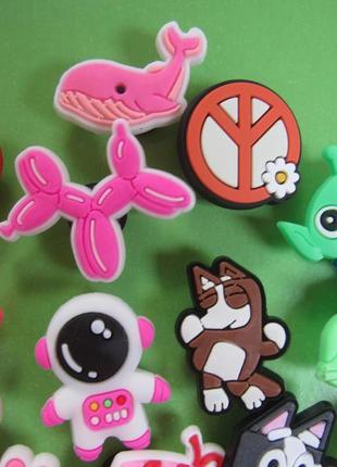 Кумедні джибітси шарми для взуття