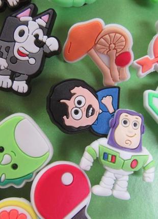 Кумедні джибітси шарми для взуття