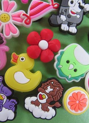 Кумедні джибітси шарми для взуття