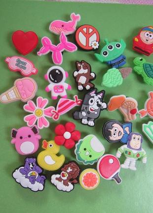 Кумедні джибітси шарми для взуття