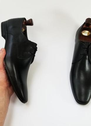 Черные мужские туфли
