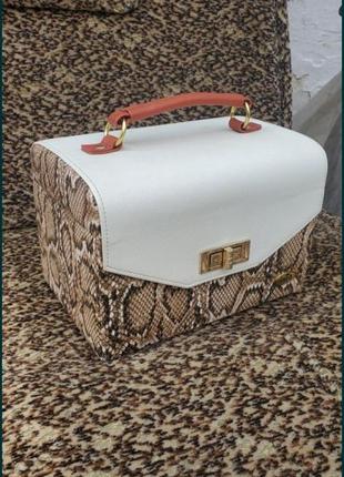 Скринька, органайзер, шкатулка для прикрас