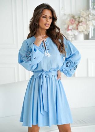 Жіноча льняна сукня із вишивкою