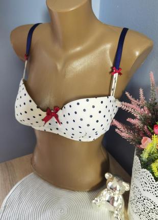 Брендовый бюстгальтер на тонком поролоне размера 80с