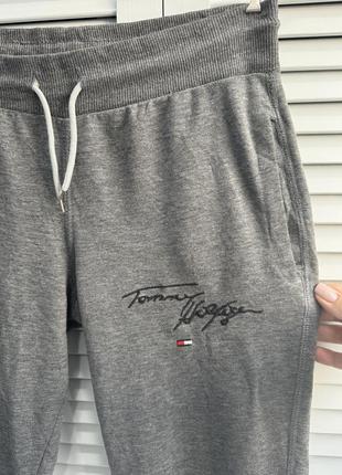 Джогери tommy hilfiger