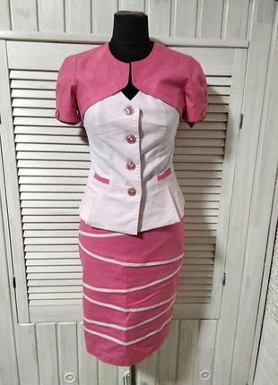 Костюм зі спідницею олівець стрейчовий костюм
