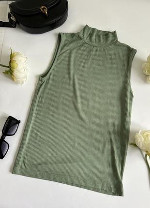 Топ футболка водолазка без рукавов хаки