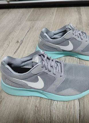 Кроссовки nike