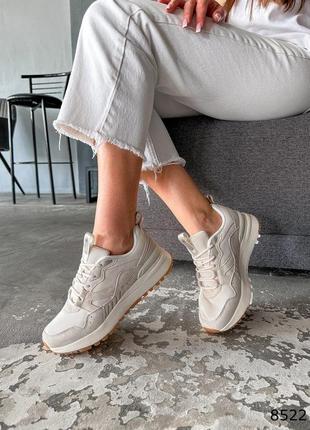 Замшеві кросівки