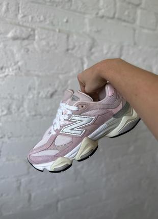 Кросівки жіночі new balance 9060 pink beige рожеві