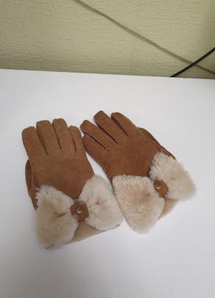 Теплые варежки ugg