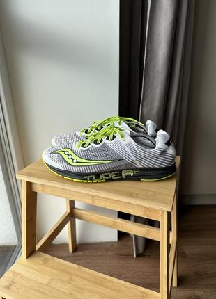 Кроссовки saucony