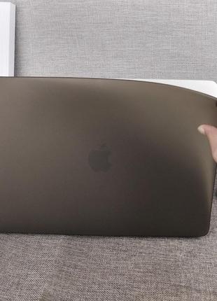 Чехол для macbook матовый softcover из гибкого поликарбоната без выреза под яблоко5 фото