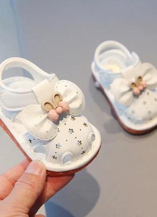 Босоножки для девочки