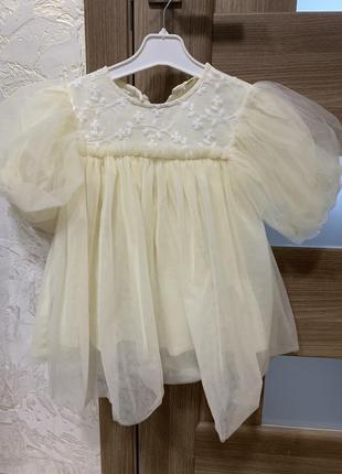 Святкова сукня на дівчинку