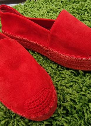 Замшеві червоні туфельки4 фото