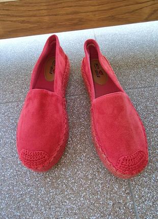Замшеві червоні туфельки3 фото