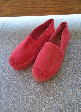 Замшеві червоні туфельки2 фото