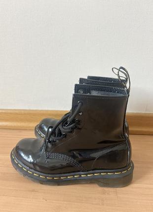 Dr.martens чоботи лакові
