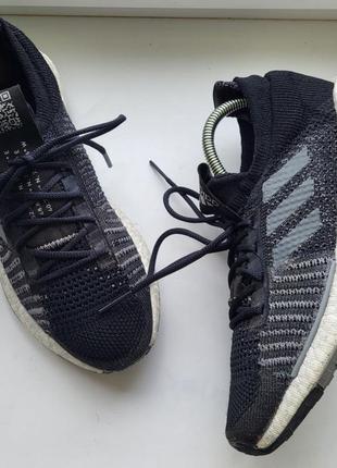 Летние очень классные кроссовки adidas vintage pulseboost