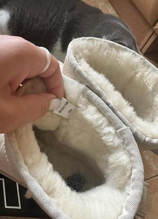 Жіночі білі шкіряні уггі prpy