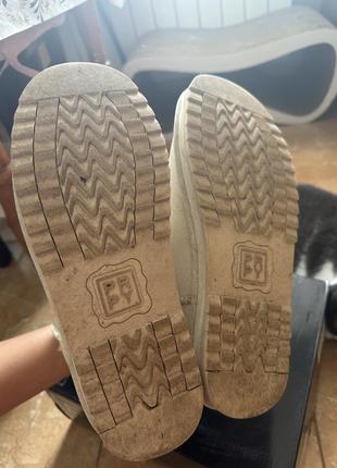 Жіночі білі шкіряні уггі prpy