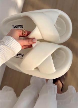 Шлепанцы twins