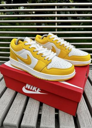 Кроссовки nike air jordan 1 low (yellow)1 фото